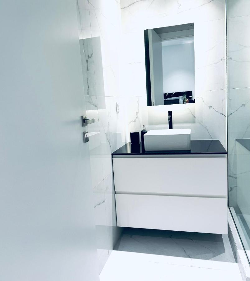 Stylish Central Superior Bedroom In Kolonaki เอเธนส์ ภายนอก รูปภาพ